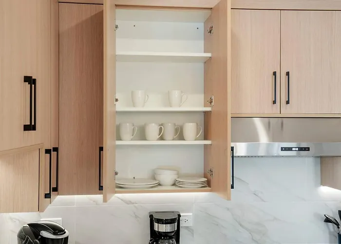 Welcoming Month Long 2bd 2ba With Parking Апартаменты